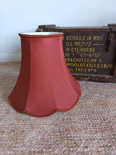 Vintage scalloped bell lamp - vintage,