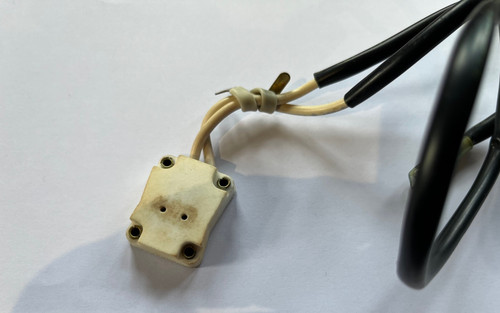 Replacement lamp connector for - lamp,