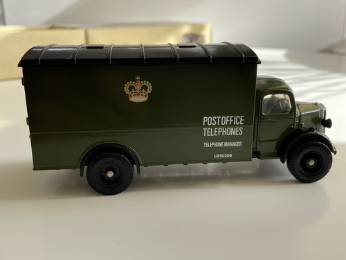 Corgi bedford truck - bedford,