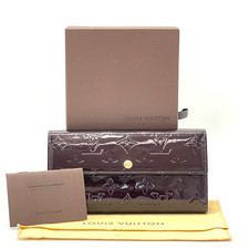 Louis-Vuitton Vernis Monogram