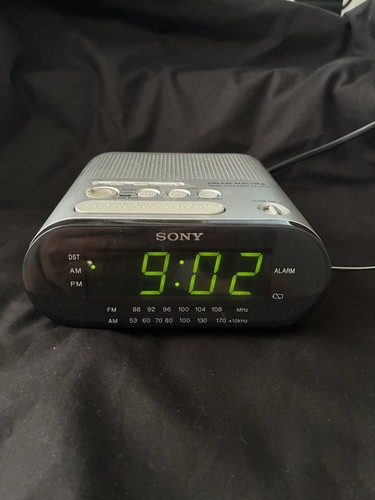 Sony icf c218 - sony, silver