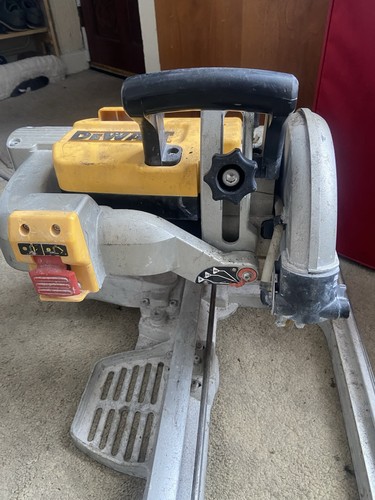 Dewalt d24000 wet - d24000-gb,