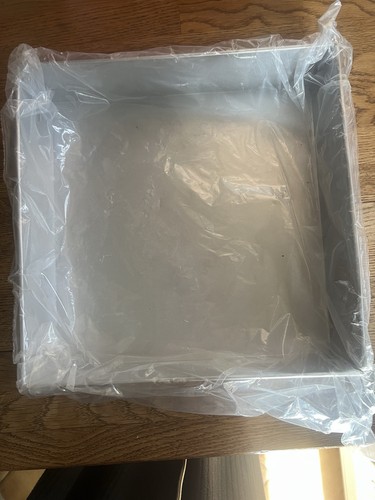 Large square cake tin - large,