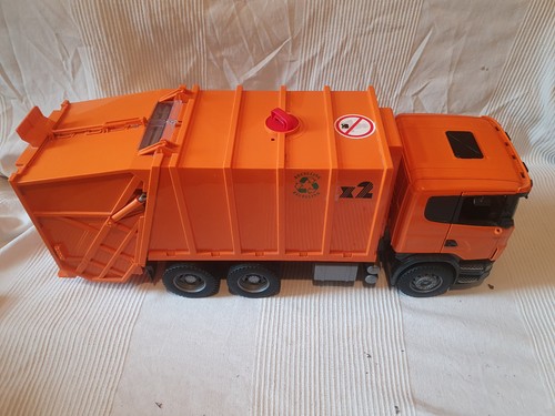 Bruder recycle truck lorry - recycle,
