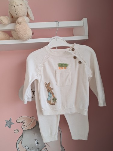 Baby jumper and trousers - |,