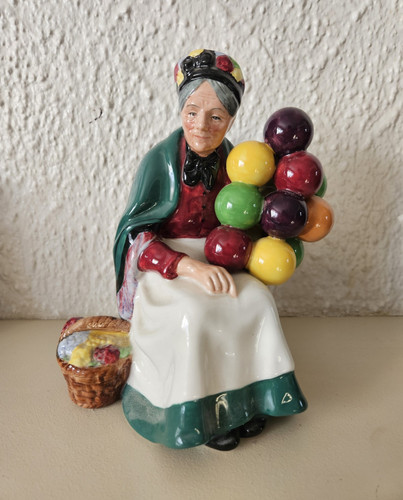 1928 royal doulton - 1928, old