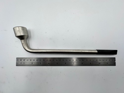 Vintage nissan motors 21mm - motors,