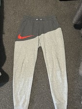Nike Men’s Joggers Small