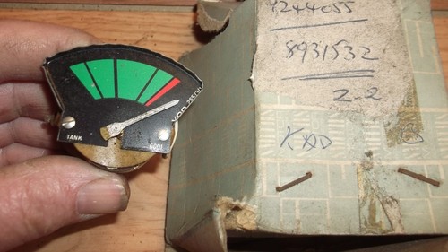 Opel kadett new fuel gauge - b,