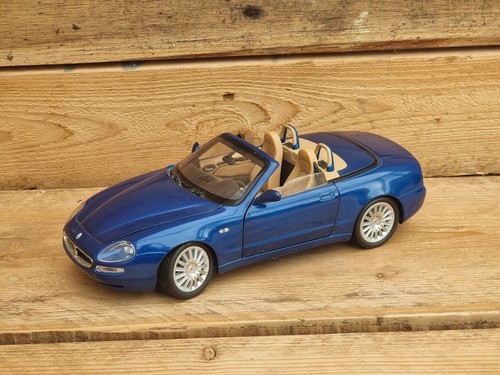 Burago maserati spyder 18 - burago,