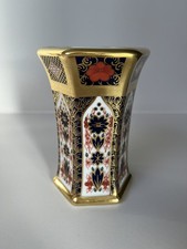 A Royal Crown Derby Imari 1128