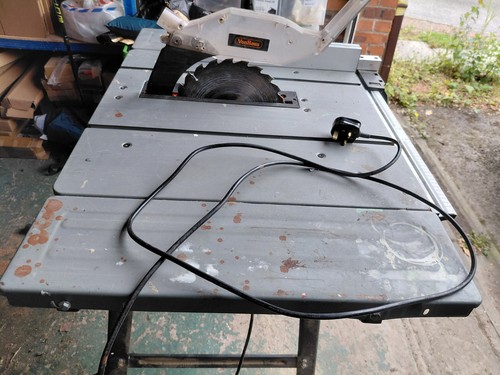 Woodworking circular table - table, saw