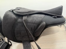 Synthetic Treeless HKM Horse