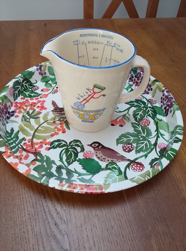 Vintage green pottery - vintage, t