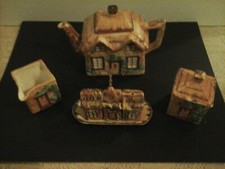 Crown Clarence Old English Cottage Ware as photos( 4 items in all)