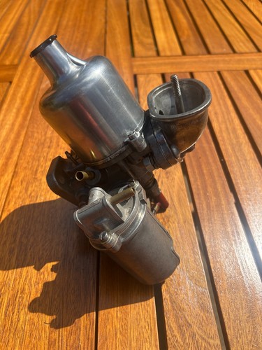 Carburetor right - su, carburetor.