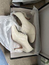 Rachel Simpson Vintage Style