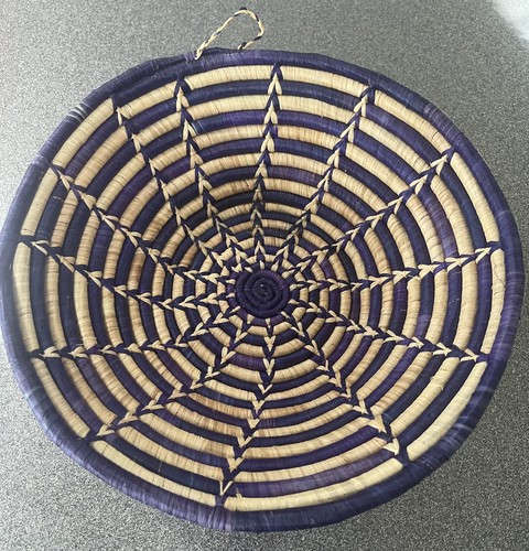 Handmade african raffia basket - raffia,