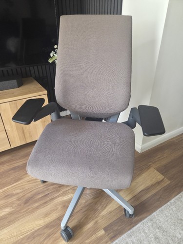 Steelcase gesture ergonomic - steelcase,