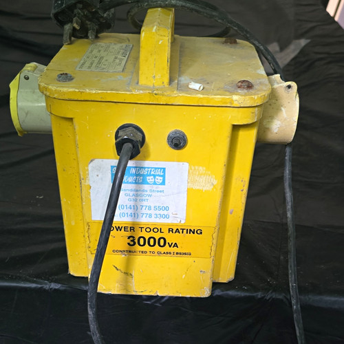 Faithfull 3000va 240v 110v - 240v,