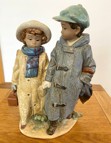 Lladro off to school - lladro,