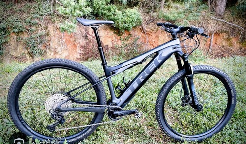 Trek mountain bike - mountain, black