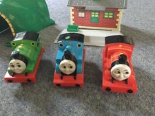 TOMY  Thomas & Friends Blue Track Station Track James Thomas Percy Pull-back