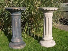 SINGLE LARGE ROUND PLINTH