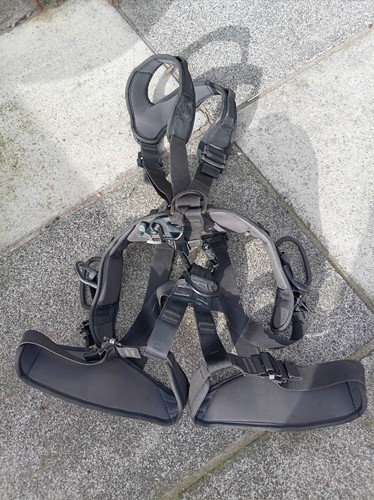 Singing rock climbing - climbing, harness