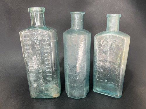 Vintage glass chemist - glass,