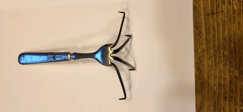 Vintage 1847 prong crows - vintage,