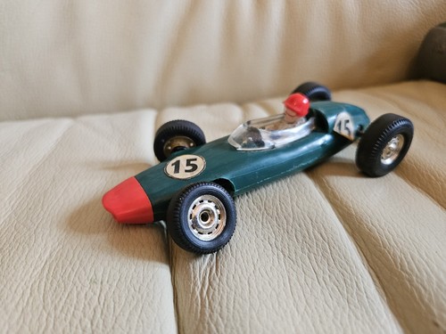 Scalextric triang slot car - scalextric,