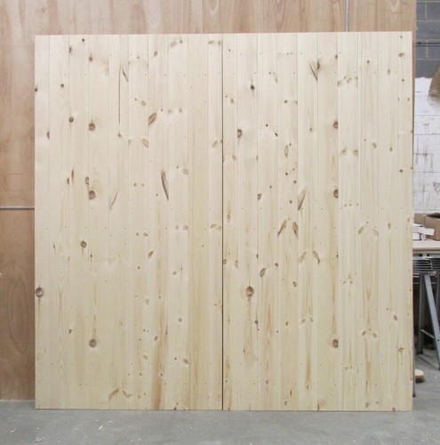 Wooden driveway gates ledge - ledge, &