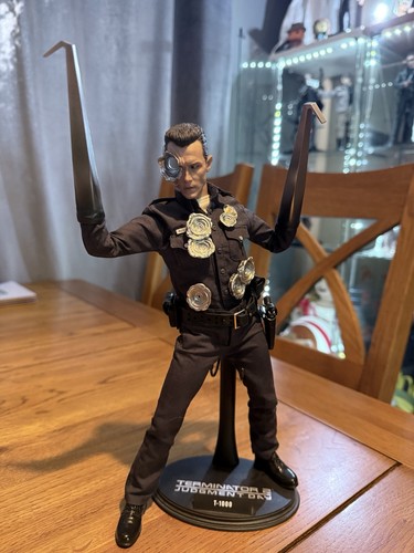 Hot toys terminator t1000 0 - toys,