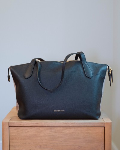 Burberry welburn tote handbag - burberry,