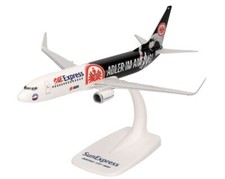 Herpa Wings 614481 1:200 Boeing 737-800 Sun Express Eintracht Frankfurt Snap-Fit