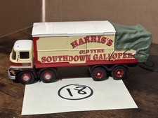 Corgi CC10802  SHOWMANS 8