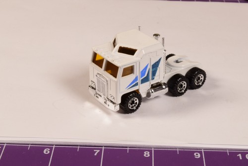 Matchbox kenworth white - matchbox,