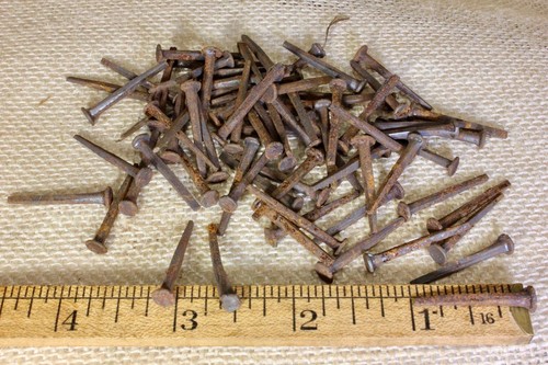 Old square nails 75 real - square,