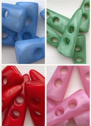 Resin horn toggle - resin, buttons