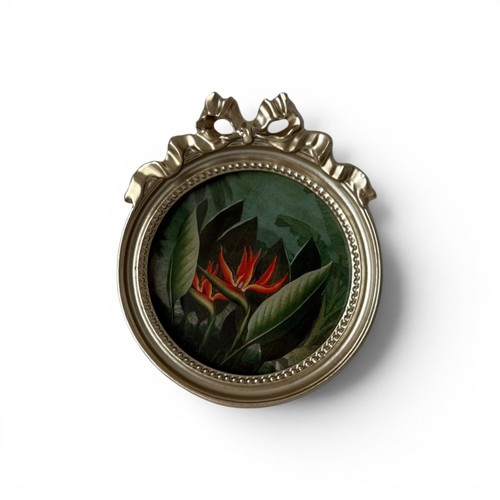 Small round gold photo - round, frame
