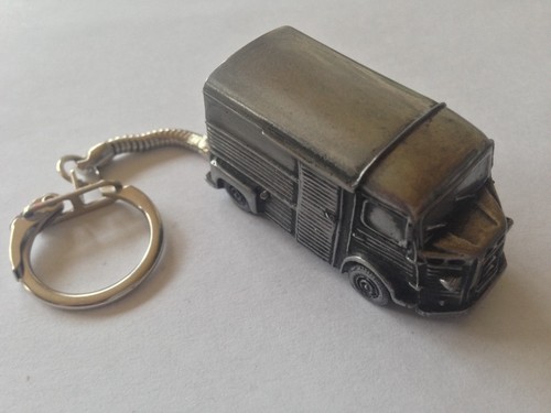 Van snake keyring full - van,