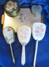 6  Mixed Vintage Dressing