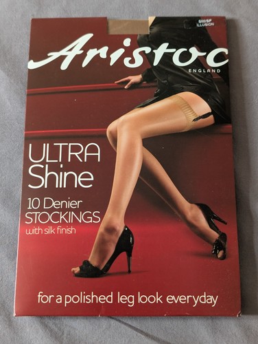 Bnwt aristoc suspender - aristoc,
