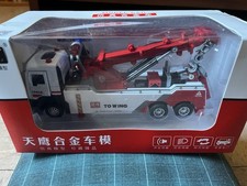 1:32 Tow Truck Metal Alloy