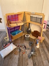 BRATZ Wintertime Wonderland Chill-Out Ski Lodge 2004 Playset Dollhouse Barbie  