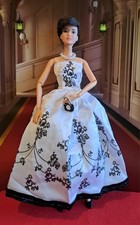 Barbie dreaming of Sabrina. Fully articulated doll, short brown hair, redressed