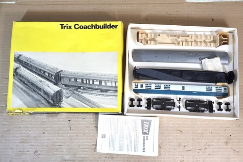 Trix 1958 coachbuilder - br, blue
