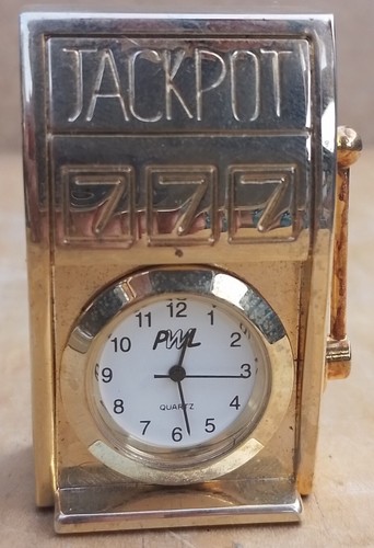 Vintage old retro brass small - retro,