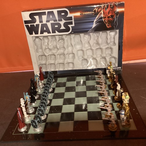 Star wars chess board game - star,